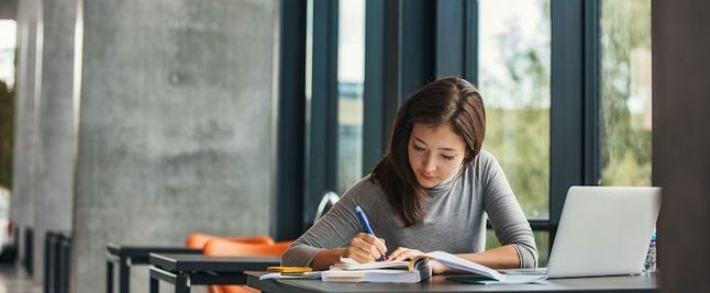 How to Learn Social Media Marketing: 30 Resources for Beginners